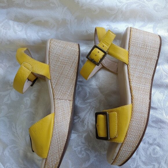 Yellow Leather Cordani Calzature Women's Wedge Heel Sandals Excellent Condition - Picture 7 of 9